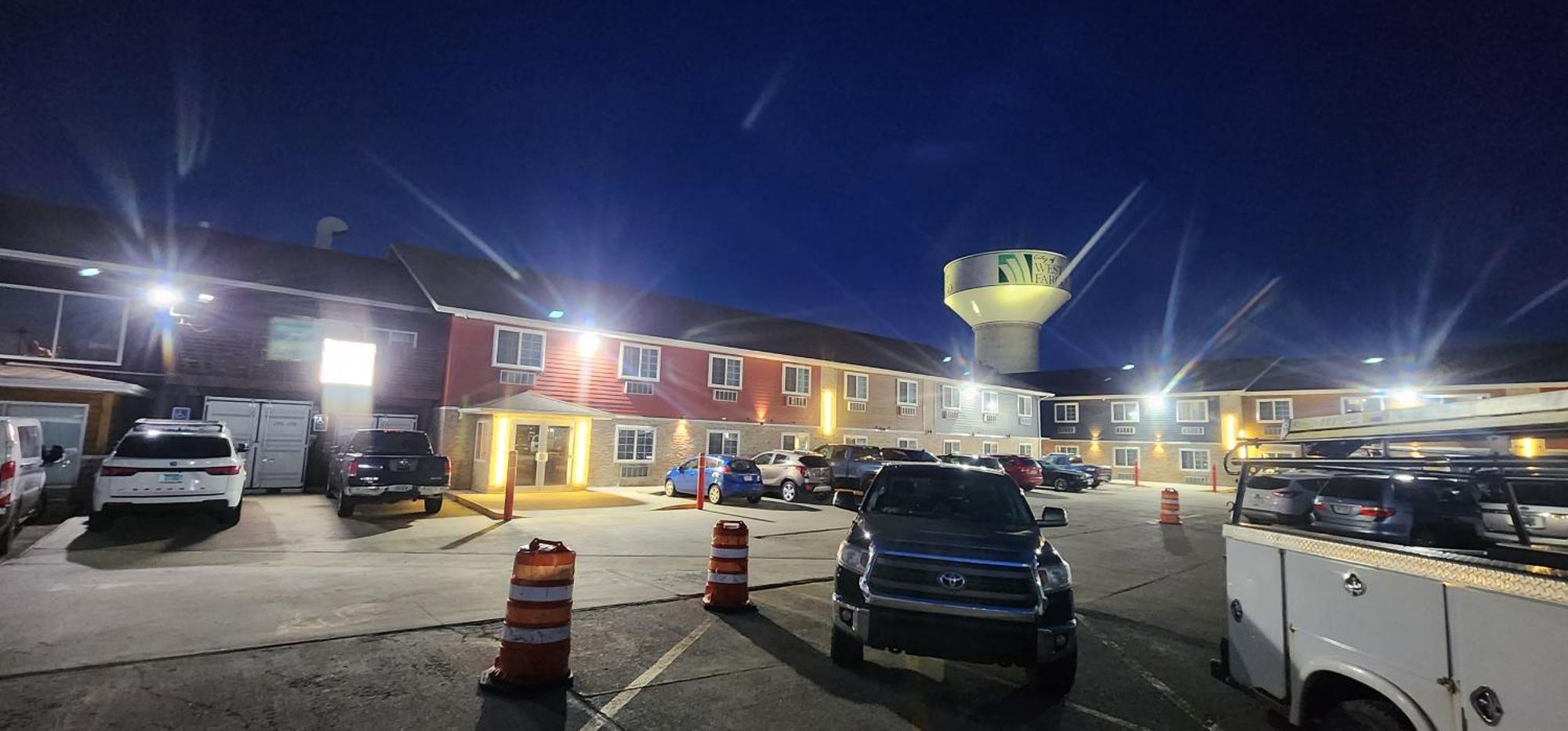 罗德威酒店 West Fargo 外观 照片