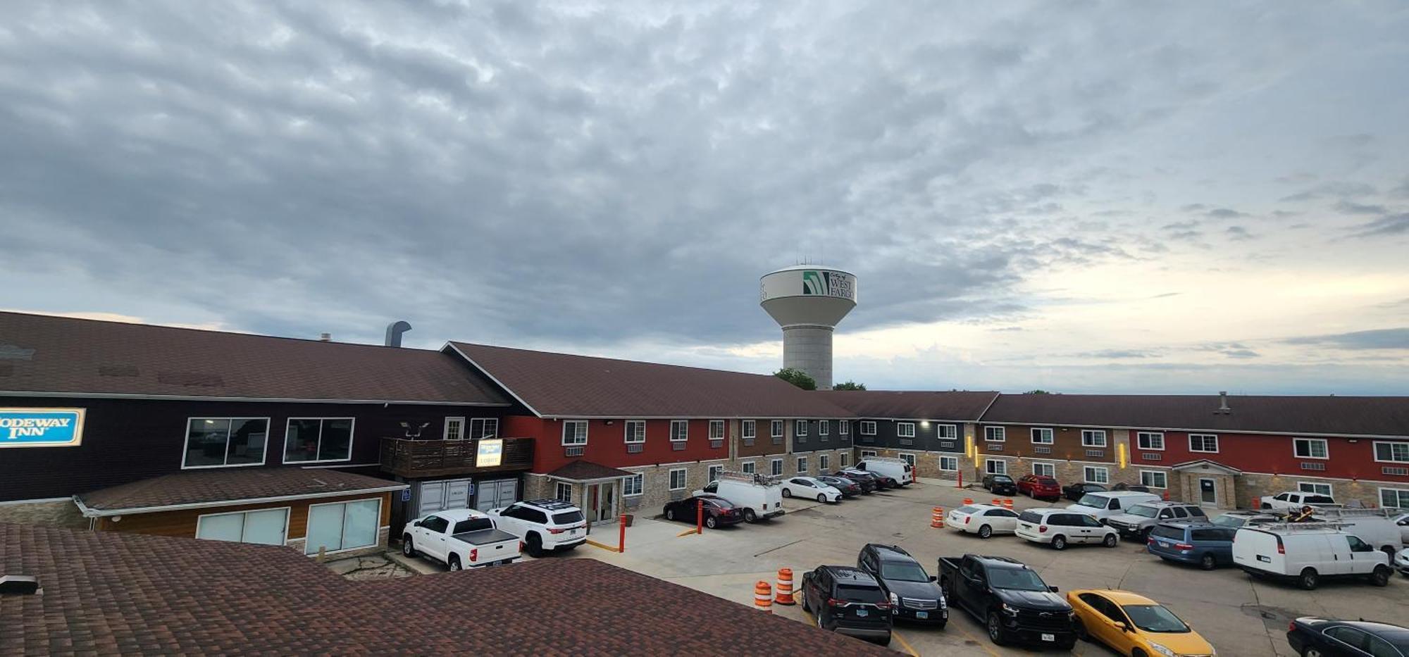 罗德威酒店 West Fargo 外观 照片