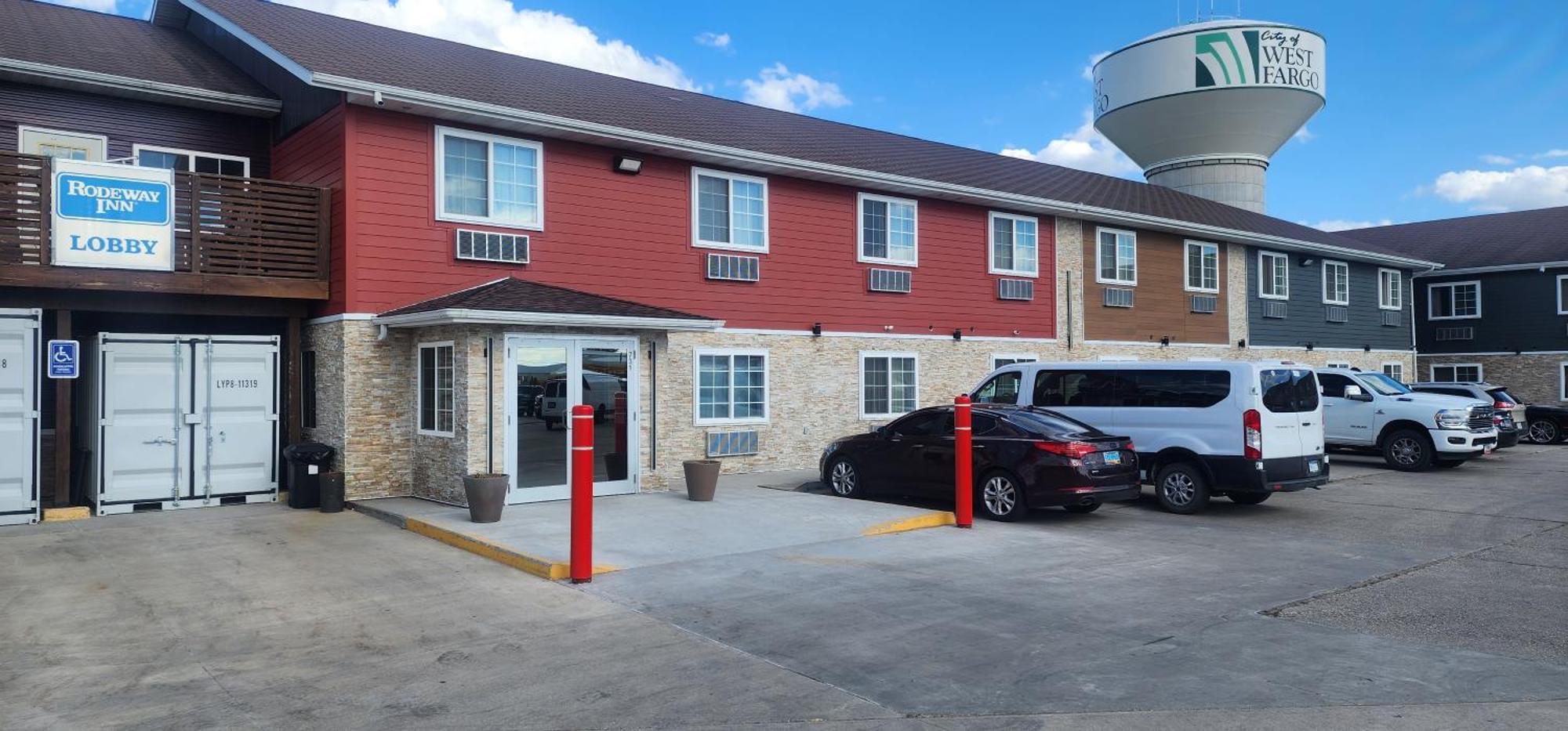 罗德威酒店 West Fargo 外观 照片